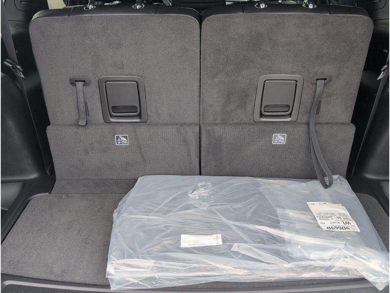 New 2026 Jeep Grand Cherokee L Laredo Altitude 4x4Image 35