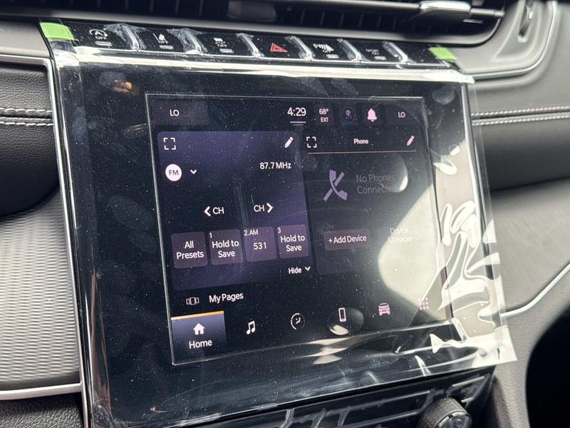 New 2026 Jeep Grand Cherokee L Laredo 4x2
