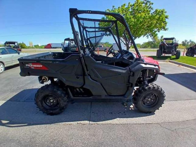 2025 Honda PIONEER 1000 