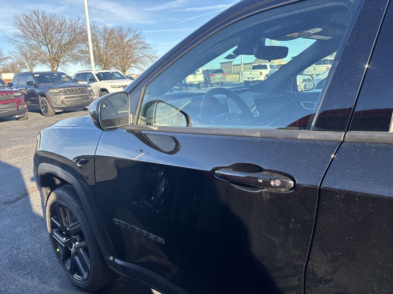 New 2026 Jeep Compass Latitude Altitude 4x4Image 14