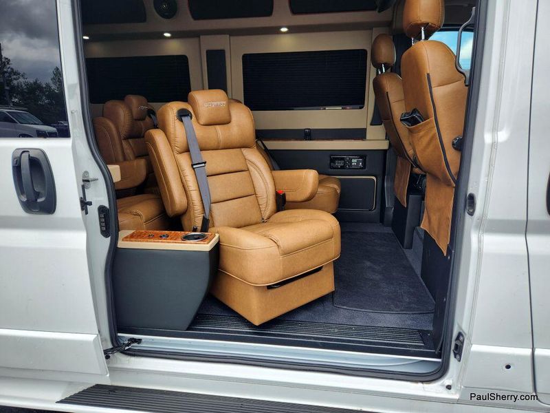 2024 RAM Promaster 3500 Slt+ Window Van High Roof 159