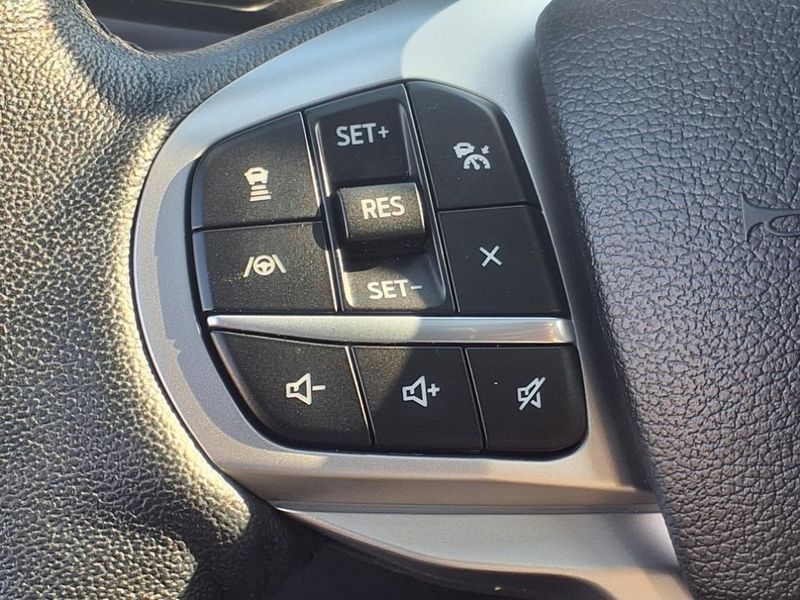 2022 Ford Explorer LimitedImage 18