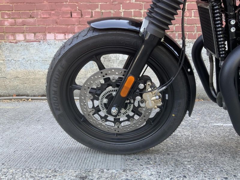 New 2024 Royal Enfield INT 650 