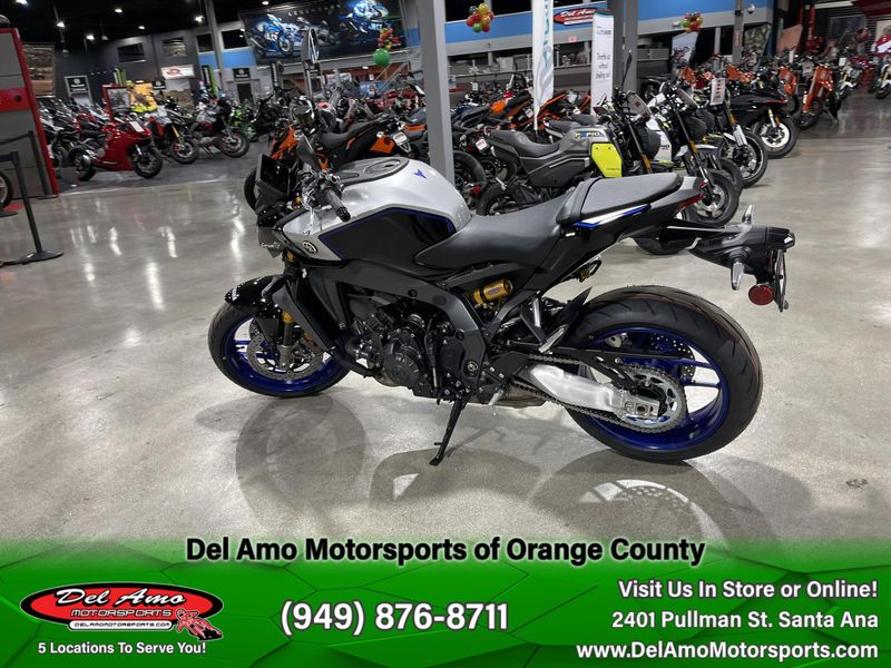 2025 Yamaha MT-09 SP Image 17
