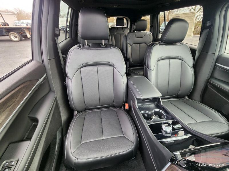 New 2026 Jeep Grand Cherokee L Limited Reserve 4x4