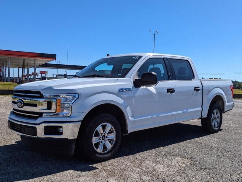 2020 Ford F-150  in a WHITE exterior color. Johnson Dodge 601-693-6343 pixelmotiondemo.com 