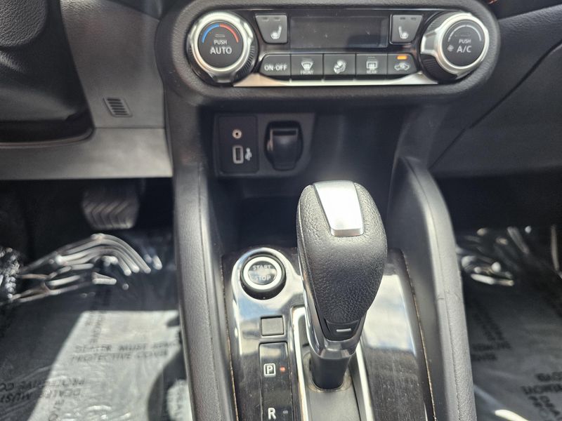 2020 Nissan Versa SRImage 18