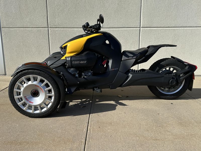 2024 Can-Am RYKER RALLY 900 Cross Country Powersports 732-491-2900 crosscountrypowersports.com 