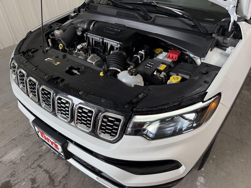 Used 2025 Jeep Compass LimitedImage 18