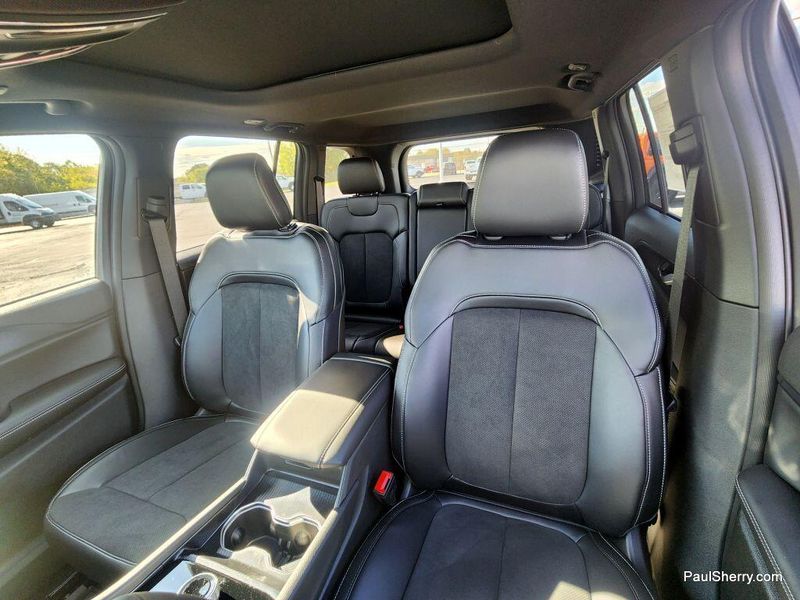 New 2025 Jeep Grand Cherokee Altitude X 4x4