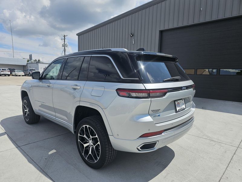 2023 Jeep Grand Cherokee Summit Reserve 4xeImage 6