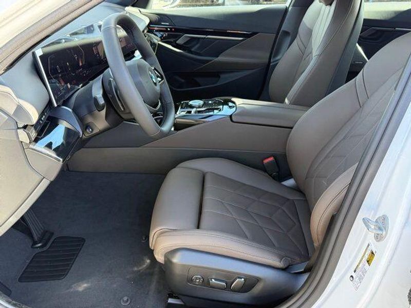 New 2026 BMW 5 Series 530iImage 17