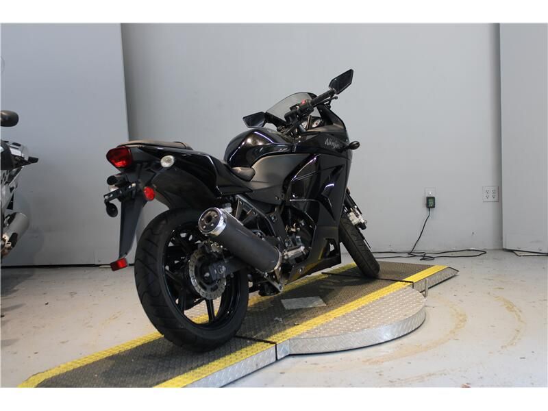 Used 2011 Kawasaki NINJA 250 Image 4
