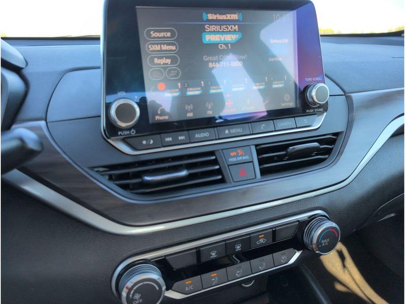 Used 2024 Nissan Altima 2.5 SVImage 13