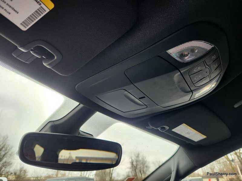 Used 2024 Chrysler Pacifica Touring