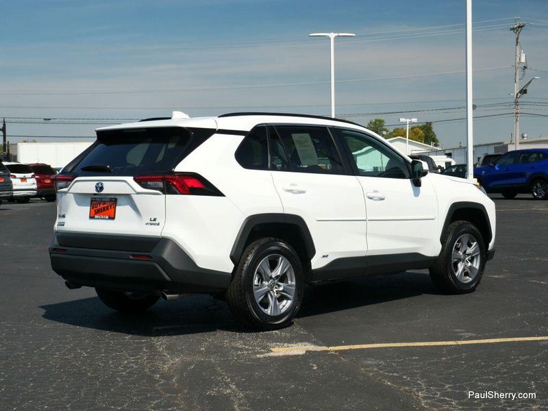 2024 Toyota RAV4 Hybrid LE photo 13