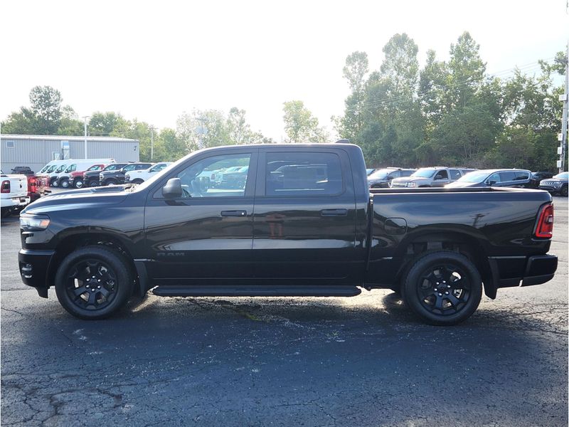New 2026 RAM 1500 Express Crew Cab 4x4 5'7' Box