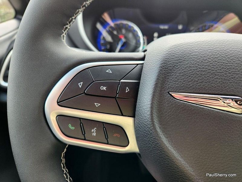 2025 Chrysler Voyager LXImage 49