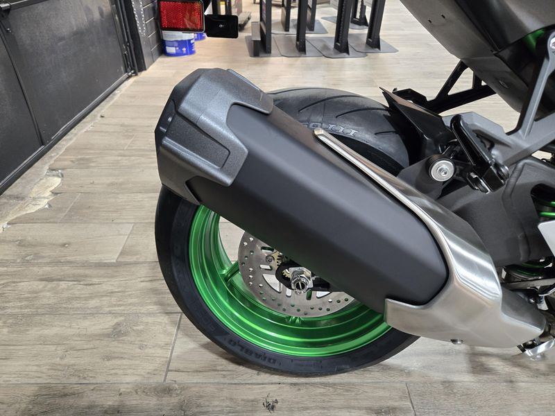 NEW 2026 KAWASAKI Z900 SE ABS Image 25