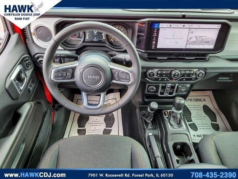 2024 Jeep Wrangler Sahara photo 11