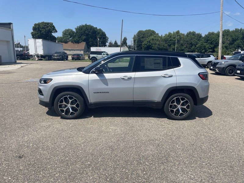 2024 Jeep Compass Limited 4x4Image 5