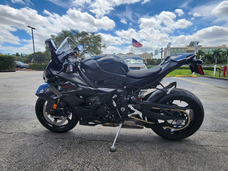 2026 BMW S 1000 RRImage 1
