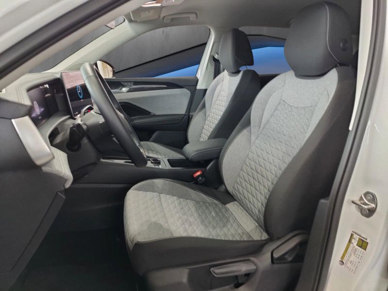 Used 2025 Volkswagen Tiguan S 4-Motion AWDImage 10