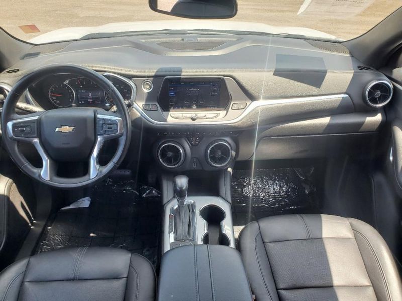 2020 Chevrolet Blazer LT in a Summit White exterior color and Jet Blackinterior. Johnson Dodge 601-693-6343 pixelmotiondemo.com 