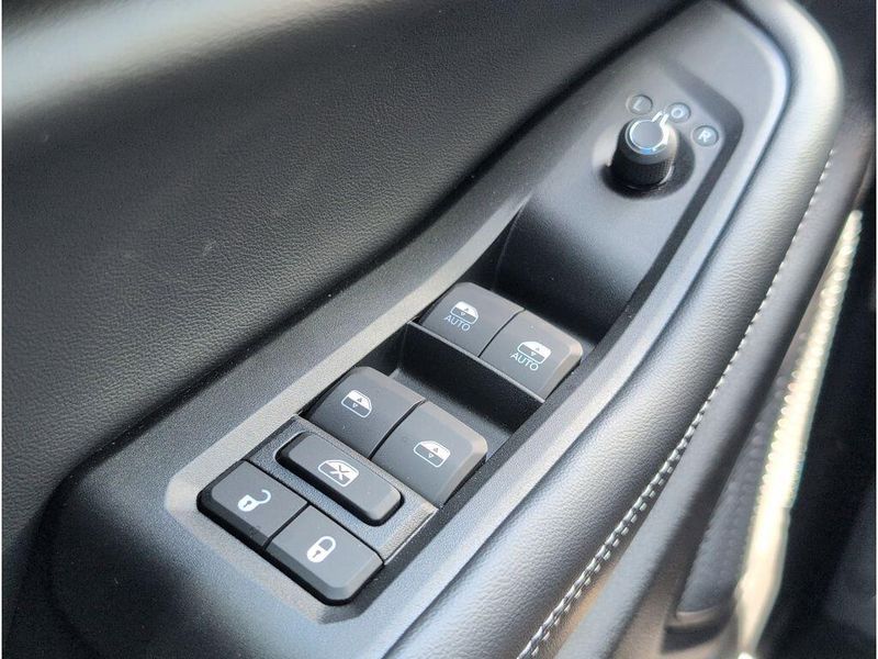 New 2026 Jeep Grand Cherokee L Laredo X 4x2Image 12