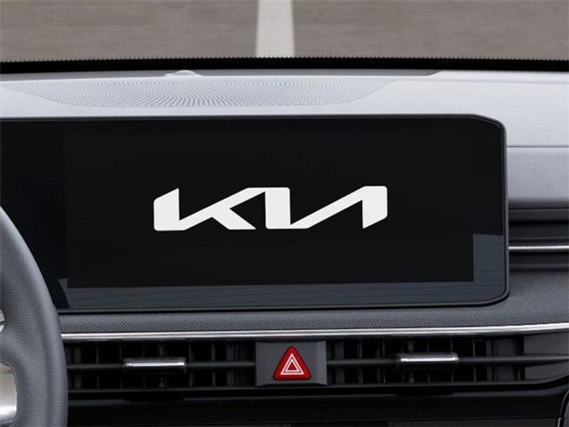 2025 Kia K5 LXSImage 20