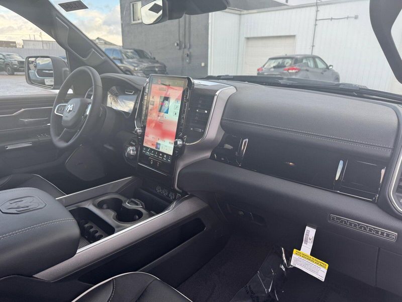 2025 RAM 1500 LaramieImage 13