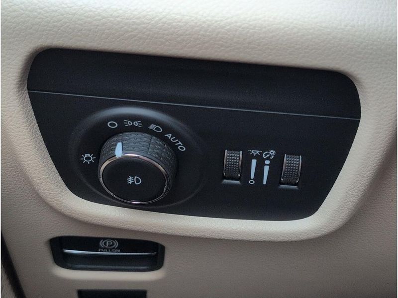 New 2026 Jeep Grand Cherokee Limited 4x4Image 27