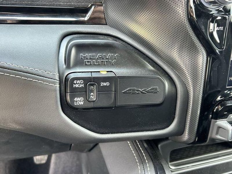 New 2024 RAM 3500 Limited Crew Cab 4x4 8