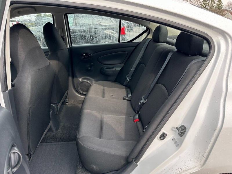 2016 Nissan Versa 1.6 S PlusImage 15