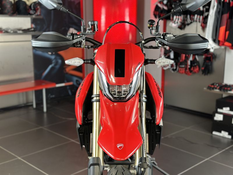 2024 Ducati HYPERMOTARD 698Image 5