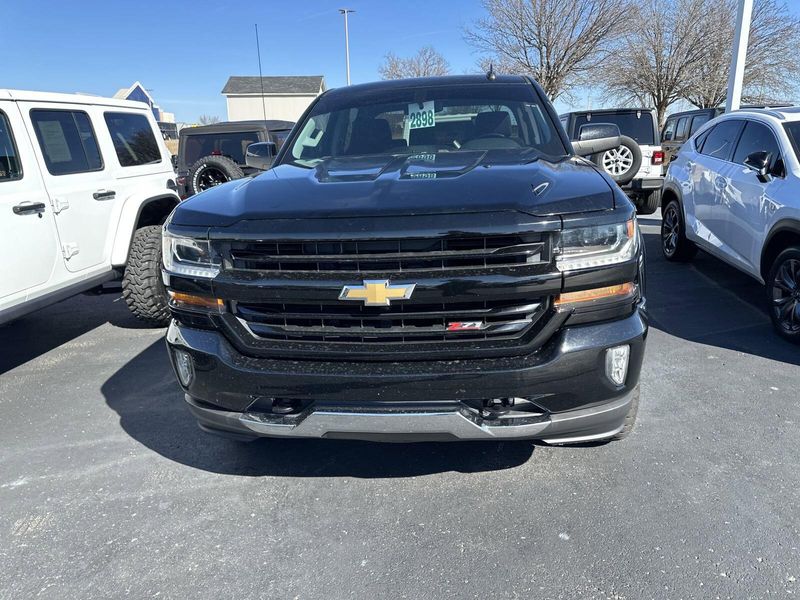 2018 Chevrolet Silverado 1500 LTImage 2