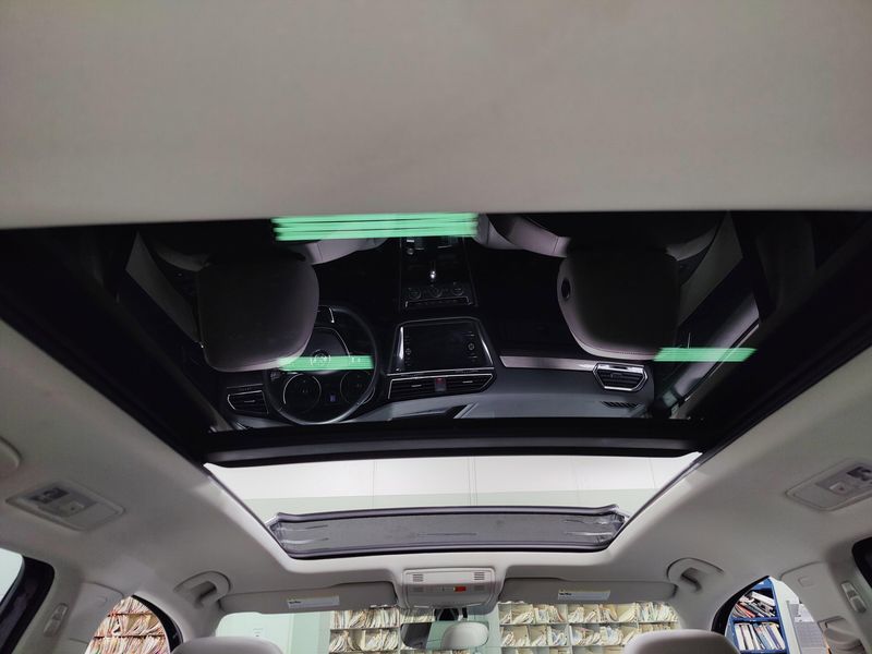 Used 2020 Volkswagen Tiguan SE AWD w/SunroofImage 7