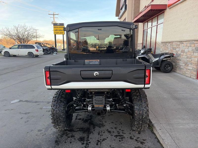 New 2026 Can-Am DEF LTD HD11 