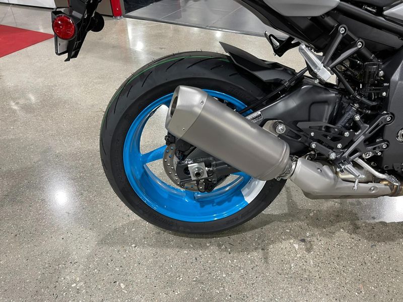 New 2025 Yamaha MT-10 Image 9