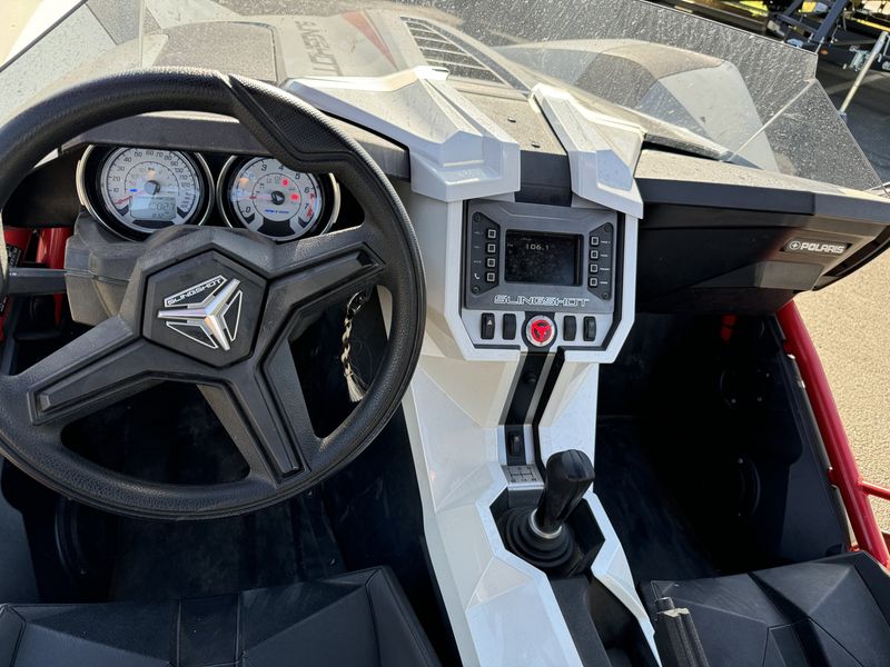 2016 Polaris SLINGSHOT SL LE WHITE PEARL Image 9