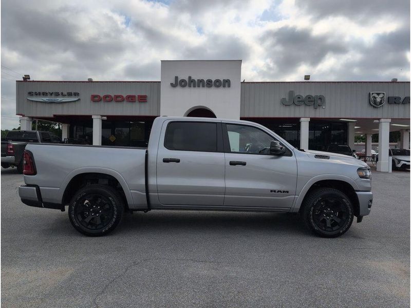 2025 RAM 1500 Big Horn Crew Cab 4x4 5