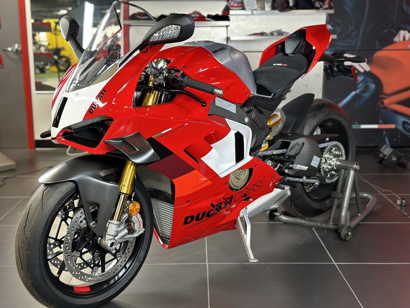 2024 Ducati PANIGALE V4 RImage 3