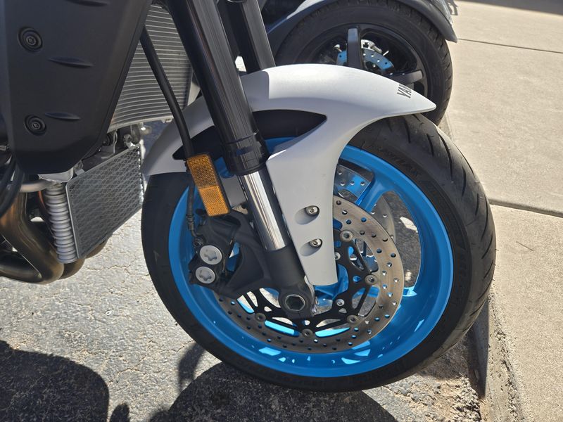 USED 2025 YAMAHA MT10 Image 16