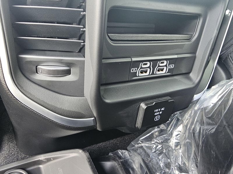New 2025 RAM 1500 Big HornImage 12
