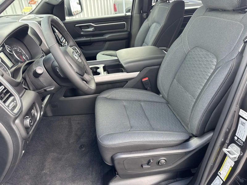 New 2026 RAM 1500 Big Horn Crew Cab 4x2 5'7' Box