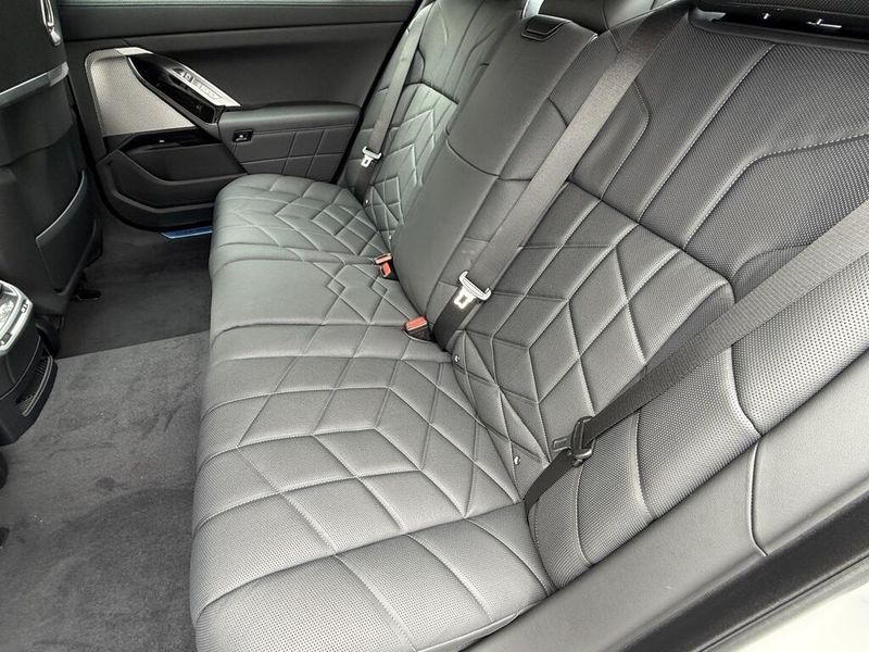 2025 BMW i7 eDrive50Image 28