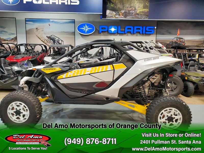 2024 Can-Am 9BRB  in a CATALYST GRAY & NEO YELLOW exterior color. Del Amo Motorsports of Orange County (949) 416-2102 delamomotorsports.com 