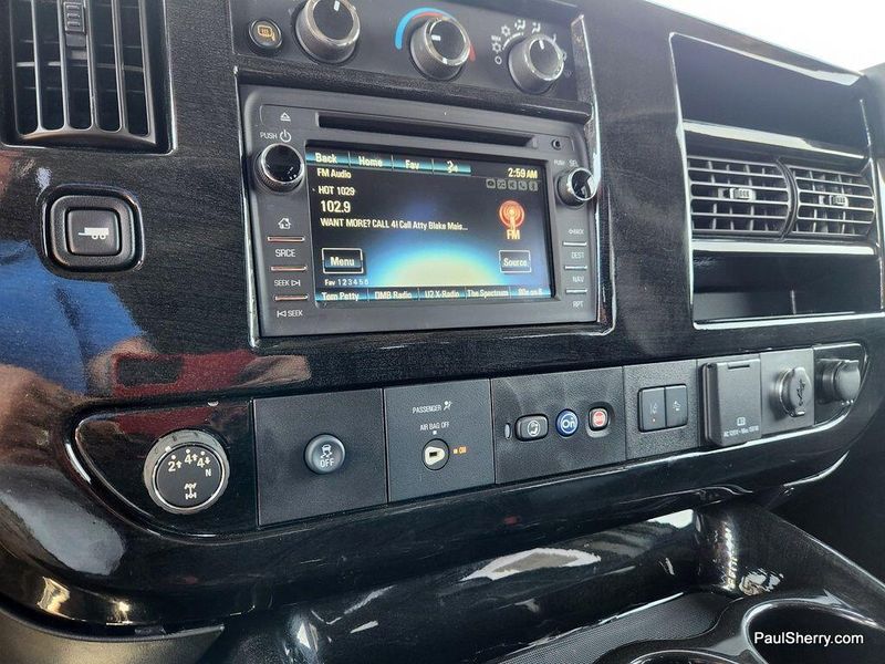 2019 Chevrolet Express 2500 Image 33