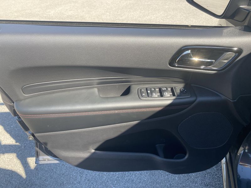 2025 Dodge Durango GT photo 9