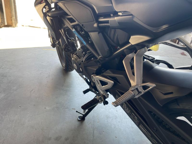 New 2025 Honda CB300R ABS Image 14